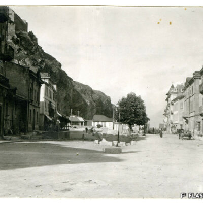 La place du Midi depuis l’ouest, 1918 © Archives de la Ville de Sion