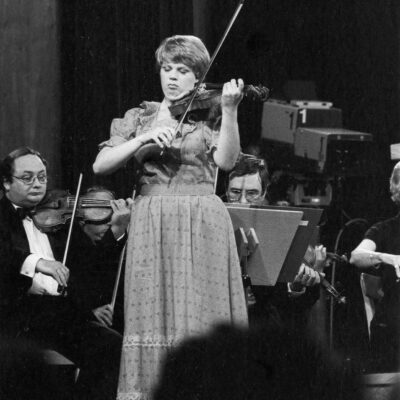 Madeleine Carruzzo lors du Festival Tibor Varga, 1983 ©Oswald Ruppen, Médiathèque Valais – Martigny