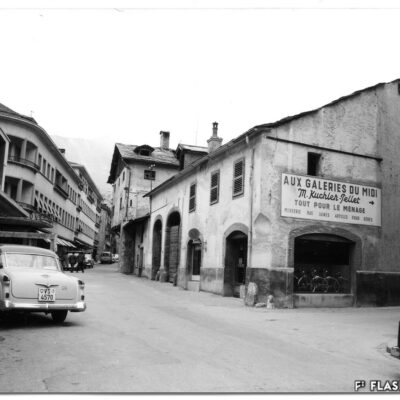 ue de la Porte-Neuve, vers 1955 © G. Métrailler-Borlat, Archives de la Ville de Sion