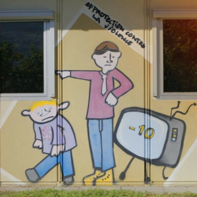Fresque sur le bâtiment du Tipi Terrain d’Aventure du RLC, 2018 © Pentamedia, Archives de la Ville de Sion