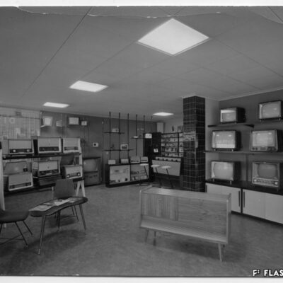 Intérieur du nouveau magasin Electra à la rue de la Porte-Neuve, novembre 1958 © Archives de la Ville de Sion, fonds Michelotti