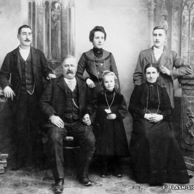 Famille Michel Fasanino, 1900 © Pierre Favrat – Sion, Collection privée Léonard Bertelletto