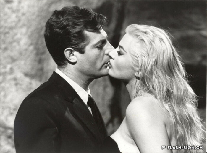 Anita Ekberg et Marcello Mastroianni dans « La Dolce Vita » de Federico Fellini, 1960 © Fondation Fellini