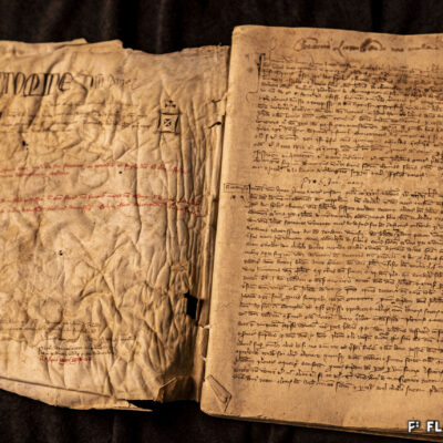 Début du registre du notaire François Lombard, 1331-1343 © Pentamedia, Archives du Chapitre de Sion, 2019