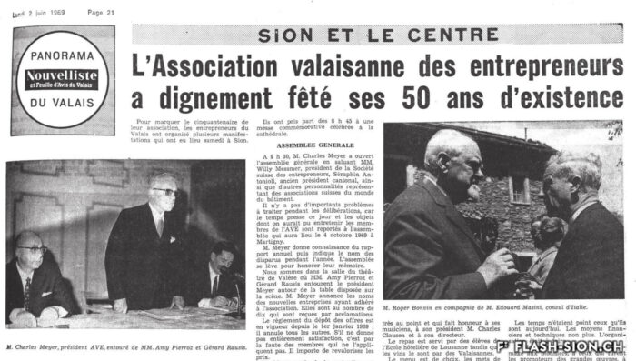 Le consul d’Italie Edouard Masini et le conseiller fédéral Roger Bonvin font partie des invités lors du 50e anniversaire de l’AVE © Nouvelliste, 2 juin 1969