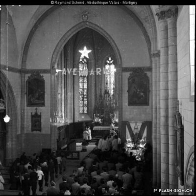 Eglise St-Théodule, Messe de clôture de la Mission de la colonie italienne, 1955 © Raymond Schmid, Médiathèque Valais-Martigny