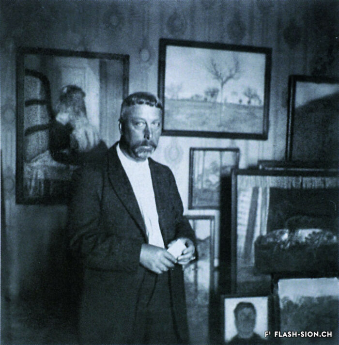 Edouard Vallet photographié par un généreux amateur dans son « atelier » de la maison Bonvin-Barberini, le 26 septembre 1921, collection privée, photo Max Felchlin