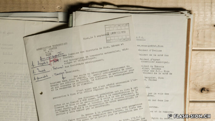 En septembre 1959, l’Association touristique du Centre décide, aux vues du développement du tourisme dans la région, de créer un nouvel office à cet effet à la Planta, Archives de la Ville de Sion © Archives de la Ville de Sion, Pentamedia