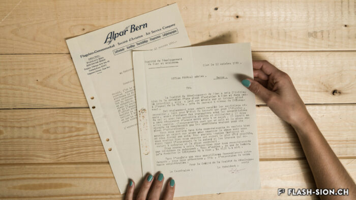 La société de développement de Sion reprend le projet initié par le jeune aviateur Broccard pour la création d’une place d’aviation à Châteauneuf, 1930 © Archives de la Ville de Sion, Pentamedia