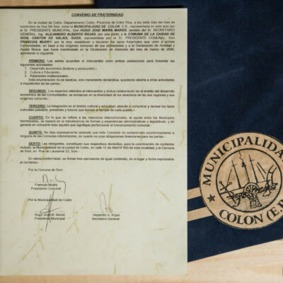 Le 7 novembre 2006, les villes de Sion et de Colón signent une convention de jumelage, Archives de la Ville de Sion © Archives de la Ville de Sion, Pentamedia