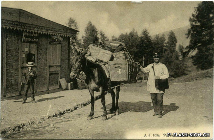 Poste de montagne aux Mayens-de-Sion, vers 1915, Jullien frères, Phot.-Editeurs, Genève, Archives de la Ville de Sion