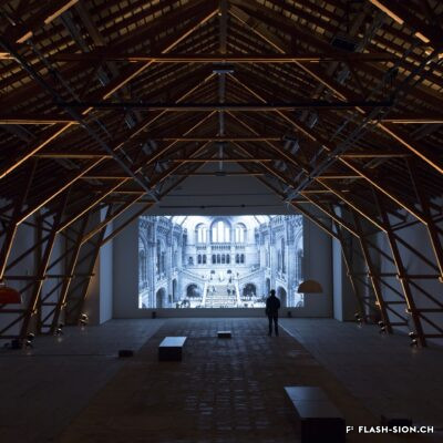 Exposition du collectif_fact, Annelore Schneider et Claude Piguet, dans la grange de la Ferme-Asile, 2014 © Robert Hofer