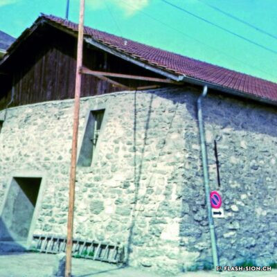 Bâtiment du premier réservoir d’eau potable à Platta, achevé en 1895 par la société Marius Dumont et Cie, vers 1955, Oiken