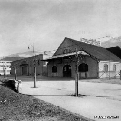 Les pressoirs Bonvin côté nord avant les travaux d’agrandissement de 1944, Archives de la Ville de Sion
