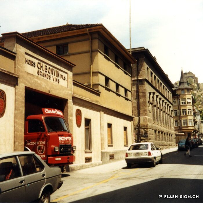 Caves Bonvin à la rue des Vergers, 1985, Archives de la Ville de Sion
