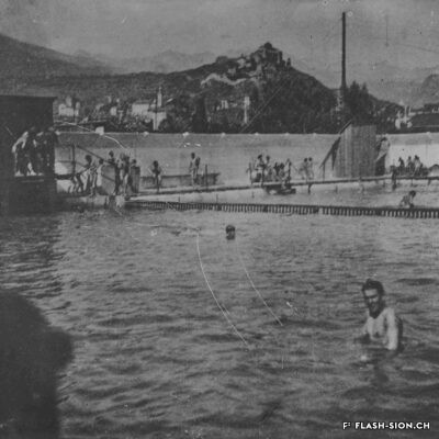 La piscine dans son « état primitif », été 1923, provenance Cercle des nageurs de Sion