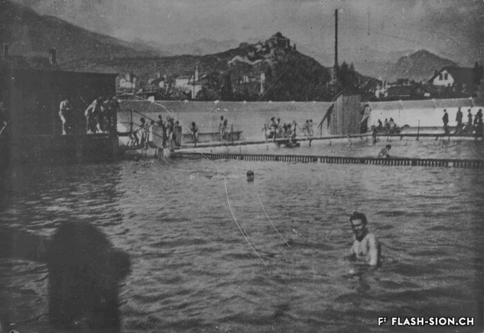 La piscine dans son « état primitif », été 1923, provenance Cercle des nageurs de Sion