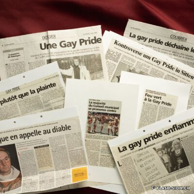 Echantillon d’articles pour ou contre la Gay Pride qui déferlent dans la presse entre mars et juillet 2001 © Pentamedia, Archives de la Ville de Sion, 2023
