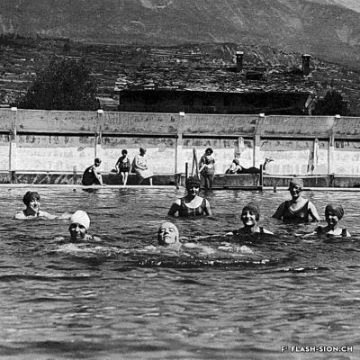 Dames à la piscine, 1923-1930 environ © Jules Perraudin, Coll. Bourgeoisie de Sion, Médiathèque Valais – Martigny