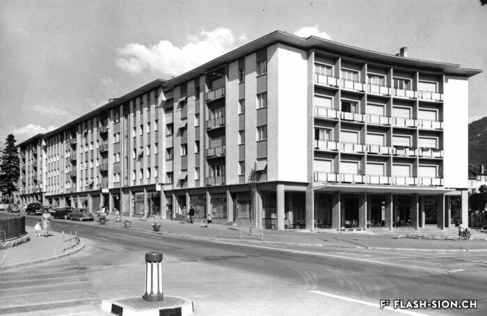 Complexe de la Matze, bâtiment de tête et façade nord, vers 1960, Archives de la Ville de Sion