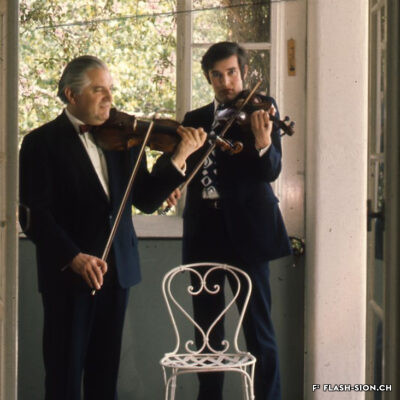 Tibor Varga et son fils Gilbert jouant ensemble, n.d., Archives de la Ville de Sion