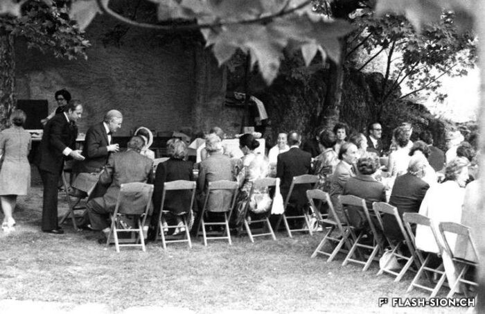 Repas à la Majorie pour célébrer le dixième anniversaire du Festival Tibor Varga, 1973, Archives de la Ville de Sion